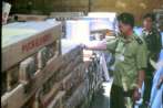 Buôn lậu giấy dán tường Trung Quốc vào Việt Nam